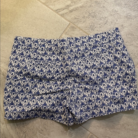 Vineyard Vines Navy and White Patterned High Waist Shorts - Picture 5 of 5